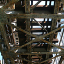 Most kolejowy na Odrze od spodu